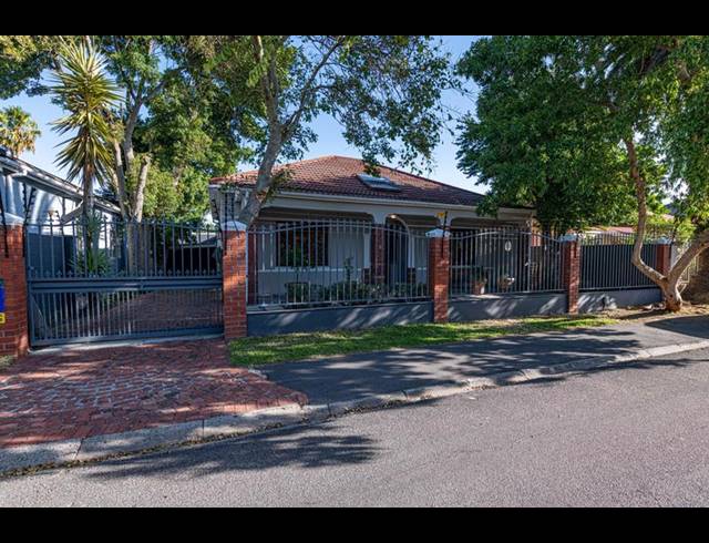 4 BEDROOM HOUSE FOR SALE IN BOSTON